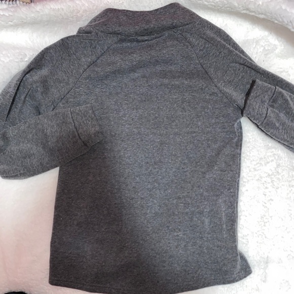 Sweater - Picture 2 of 4